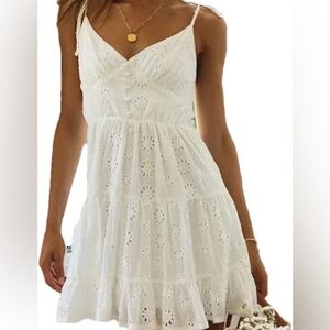 Morrisday The Label White Lace Embroidered V-Neck Mini Dresz